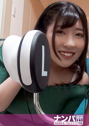 百戦錬磨のナンパ師のヤリ部屋で、連れ込みSEX隠し撮り 204 飲み会帰りに家に連れ込んだ黒髪女子！エロ漫画朗読でイチャついてからのセックス！敏感オマ○コを突かれまくって良反応連発イキまくり！