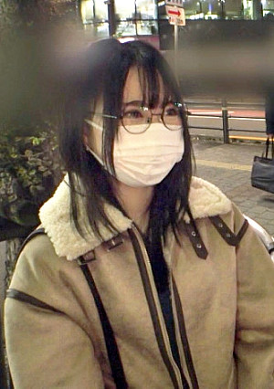 マジ軟派、初撮。 1727 陰キャ彼氏がいるのに陽キャ間男と浮気Hしちゃうオタ女！「ホントはMで…責められたくて…」マッチョ男優の激しいSEXに即堕ち！大量潮吹き&連続絶頂！大人しいふりしたムッツリスケベでごめんなさい！！所詮は強引で男らしい人に抱かれるのが好きな卑しい女なの～～～！！！！