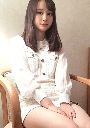 【素人】サバサバ系ハーフ顔美女_敏感マ○コに激ピス中出し2発