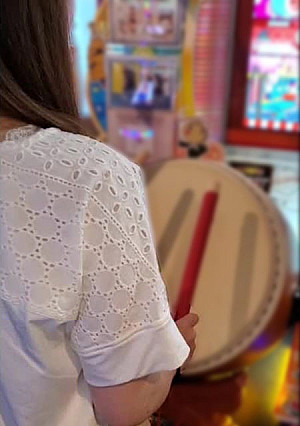 【流出】Re:色白美乳で感度良好な後輩。部屋に連れ込み、ゴムを忘れたので中出しだドン!