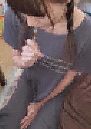 【顔晒し】〇〇漬けにされた奥さん...2本の肉棒に犯され快楽に狂う奥さんに大量中出し