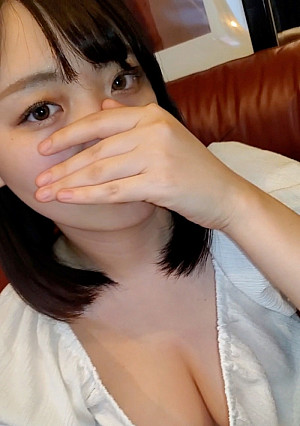 個数限定！！【無修正】女子大に通う天真爛漫なFcup現役女子大生に中出し！！