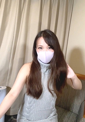 [初撮影]天然Fカップでほんわか雰囲気のほのかちゃんといちゃいちゃ生中エッチ[レビュー特典：高画質版+別アングル]