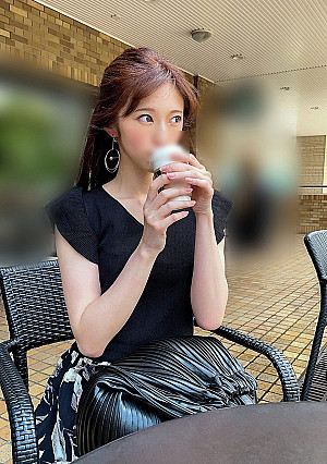 【年下好きの♀えろ姉さん】大学職員のお姉さん(27歳)色っぽ可愛さ100億万点！神美乳　ホテルで密会。発情男子大学生に何度も生中出し　個人撮影【身バレ厳禁取り扱い注意】