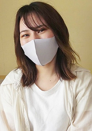 独占販売 【無・素人個撮】外出自粛と半年間彼氏無しで性欲溜まりまくりの全身超敏感美形娘！快楽を求めオマンコが疼き勝手に腰が動いちゃう好きモノ感が激エロ！ここ最近で一番の超大量潮吹きにフル勃起で中出しセックス！