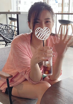 美人奥様、旦那の留守中に抜け出し車内不倫「痴女人妻」ゆっくりなアナコンダフェラにたまらず口内射精、頼んでもないのに「飲んじゃた」に唖然！