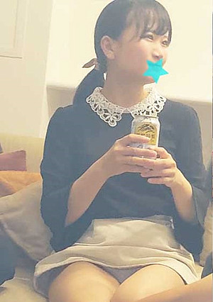 50%OFF! ［引越し乱交］有名芸大女子大生×チャラリーマン3名①［高画質］