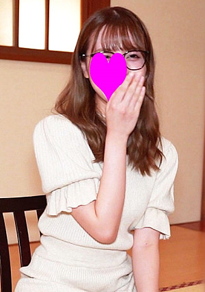 【顔出し】眼鏡素人美女（25）初めての膣イキ…彼氏では味わえない子宮突きの快感で絶叫アクメ！緩急つけた30分超え極ピストンで目がイっちゃってます…