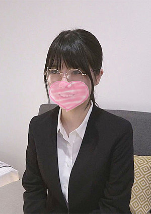 4年かけて口説き落とした超清潔感ある美少女！OLになってました！すべすべモチモチの色白美肌！最初で最後のハメ撮り！【個撮】