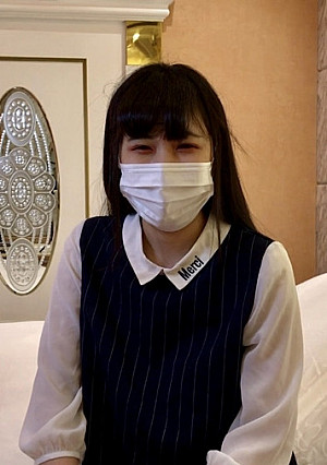 うみちゃんの同級生。友達が舐め尽くした珍棒を上書きフェラ→大量顔射。