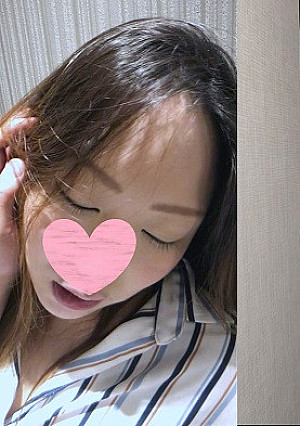 独占販売 【無・素人個撮】調子にノッてお持ち帰りナンパ！妙に色気を醸し出す餅々ムッチリ肉感妻は失業中の旦那に代わり家計を支える2児の母！久しぶりのセックスに欲情のタガが外れ特濃フェラに大量潮吹き不倫中出し