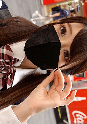 初撮影！！個数限定！【無修正】「同級生じゃものたりないの・・・」ツインテールの美少女に公園で野外猥褻に次ぐ強制猥褻！！密室に連れ込み２回中出し！！（超長編）