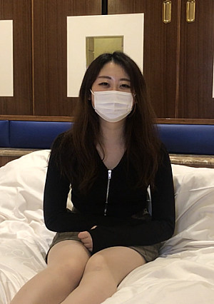 金欠JD4年生彼氏公認のぶっとび出演。彼氏にもしたことないアナル舐め、顔射をさせて汚しまくる。