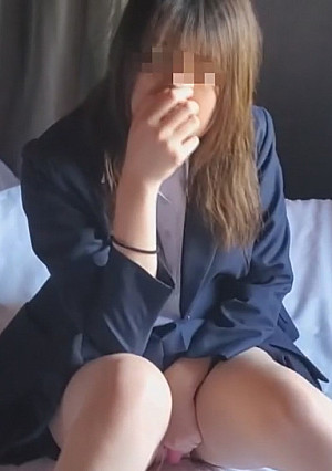 初体験【個撮】大学合格お祝いにデート。無許可でゴム外してこっそり初中出し