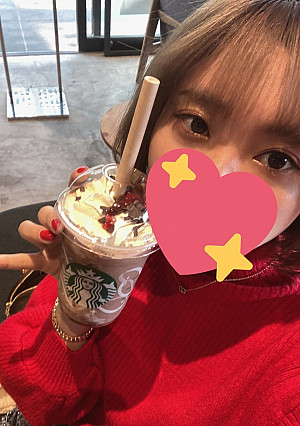 【数量限定】【レビュコメ記載で特典映像】【独占販売】【初出演】【完全顔出し】某作品で妹役だったDカップ現役大学生、かわいさと主張強い顔の持ち主の彼女、実はドＭだった、人生初中。