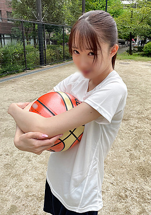 独占販売 50%OFF! ☆神美少女☆めちゃ華奢ボディのバスケ部女子（１８）☆先輩のデカちんを小さなおまんこで受け入れます。中出し＆顔射