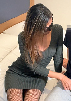 フォロワーのデカチンM男クンを痴女るも、デカチン挿入されると、イカサレまくる人妻！「あ’’あ’’あ’’あ’’っ、おぉふっ、はぁっ、ち○こ、、きもちぃいぃっ」Sだったはずが完全にM化してメス堕ち！