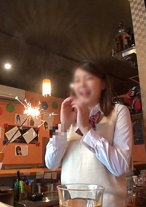 【美乳J●隠し撮り】＜本編女の子の顔出し＞★制服カフェに凸撃！入店したばっかでよくわかってないらしく、自宅まで「連れ出し」＆「中出し」性交w。【おまけ付】