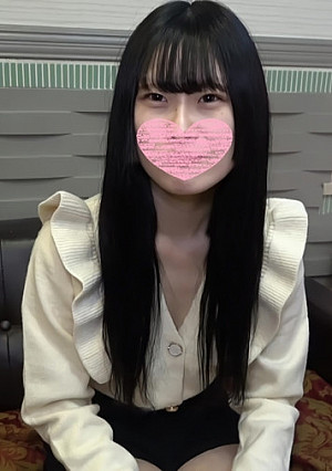 黒髪ロングの色白スレンダー。日本人形のようなカフェ店員を忘れ物をしたふりして口説きましたｗ