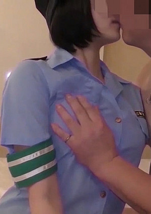 【個人撮影・中出し】エロボディの高級ホテル受付嬢　婦警さんコスプレ編