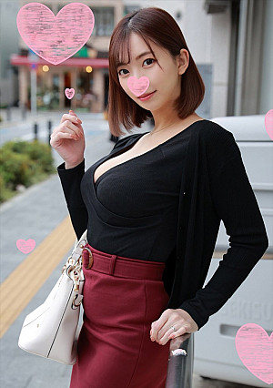 【神乳Hcup＆剛毛ちゃん♡】元RQダイナマイトボディ人妻　媚○オイルで爆乳＆マン毛てっかてか軟乳弾ける脳汁ダダ漏れイキ狂い中出し不倫【NTR個撮流出】