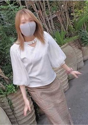 友人の彼女の美容師とホテルで我慢できずに中出しセックス※顔出し