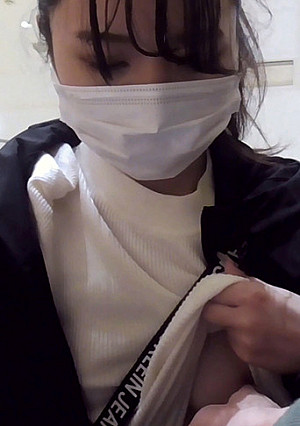 ※再アップ版※【野外露出ハメ＆乱交連続中出し】公衆の面前での遠隔ローター責め、野外生ハメ、初対面3P乱交でイキまくるぶっこわれ美少女まおちゃん。エスカレートしていく驚異のマグナム調教