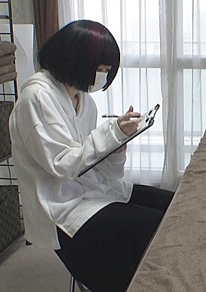 独占販売 【無/ムフフ特典有】 超スレンダーちっぱい娘は感度良好！ちっぱい乳首からの刺激と電マのW攻撃に華奢なブリッジでイキまくりっ！！※3大レビュー特典有