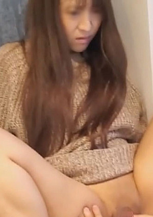 数日で削除【顔晒し】美貌な女が正式融資希望で他人棒で膣を掻き乱し子宮に当てながら連続中出し