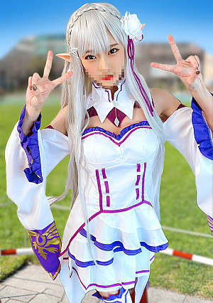 【夏コミ伝説】美しすぎる素人プロレイヤーさん　良い写真を撮ったカメコに声掛け個室で連れ込みパイズリちんしゃぶパンパン【門外不出の流出映像】