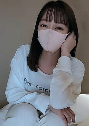 本日終了【無修正】卒業したて１８歳女子大１年生。一昨年撮影お泊りハメ撮り