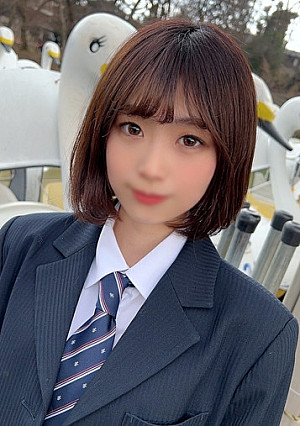 完全顔出し・初撮影！！【無修正】清純な未成◯の制服を脱がせるとまだ幼すぎる美少女の裸が・・・まだ穢れを知らない訳あり女子◯生の純白ロリな身体にゴムなし膣内射精！！（3回射精）