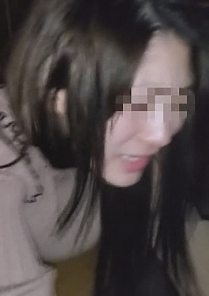 メルマガ限定【　個人】俺の同級生の元マドンナが崩れたので他人汁が溢れるまで犯される姿を晒します。長編のため数限定