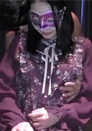 【期間限定ptオフ・個人撮影】宝飾店勤務の32歳結婚8年目の奥様 久しぶりの再会に心も体も丸裸にされて・・・