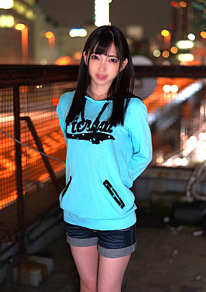 【半額】初撮り★W八重歯がかわいい♪妹系スレンダーちっぱい★ことねちゃんとホロ酔い3Pハメ撮り！騎乗位の腰つきヤバ杉wバックから激突きで絶叫♪上と下両方のお口に大量発射！【おまけ付】