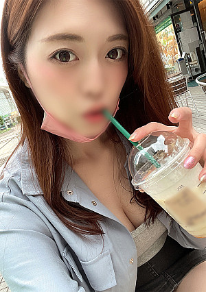 50%OFF! 【半額】【エロ女神様】いくみ★美巨乳＆美巨尻！超絶エロボディの超美人奥様ＧＥＴ！レスの旦那はほっといてアプリで男漁りの浮気妻にクッソエロい水着着せてヤリまくり！ジュボフェラ騎乗位バック中出し【豪華おま