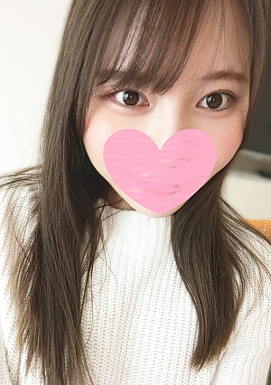 独占販売 1本のおまけ動画あり 【無修正】おっとりなのに小悪魔な21歳大学生。色白で透明感溢れる素肌とシミ付きパンティーがエロすぎる。ニコニコと表情を変えながらの焦らしフェラで誤射寸前、撮影困難