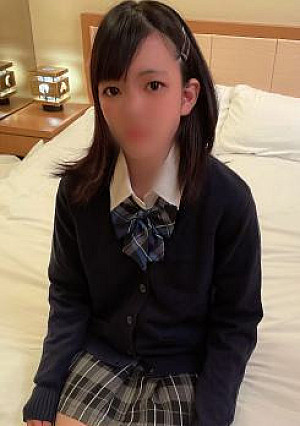 【※早期削除】危険すぎる現役入学したての10代少女。発育中なのにスレンダーGカップ爆乳とピュアな吸い込まれそうな瞳の愛らしい顔。苦悶の表情で大量中出しを初体験。