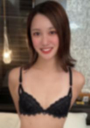 ウクライナの現役ハーフモデル19歳。スレンダーな美形のハーフ美女のお嬢様に生挿入で侵攻。綺麗すぎる美しいお顔に大量顔射。