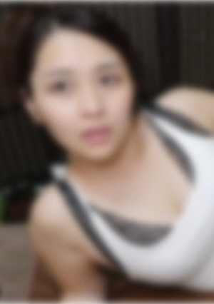 【限定配信2980pt→1980pt】都内で働くフリーのセラピちゃんが緊急入店決定！アナル周りを触られるとビクビク感じる敏感体質でグラマラスM女