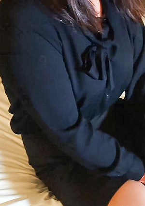 1本のおまけ動画あり その①債ム回収ハメ撮り動画【肉棒ご無沙汰のシングルマザーは生活の為に仕方なくと言いつつも大洪水級にマ◎コを濡らして肉棒を受け入れる】