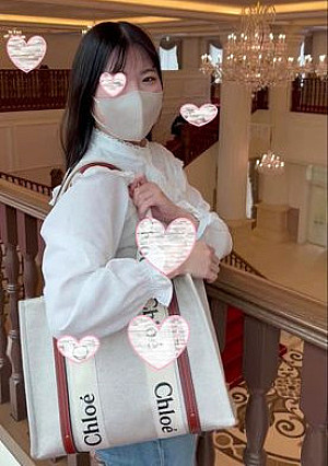 マハちゃん　19歳　制服コス生中だし　顔出し