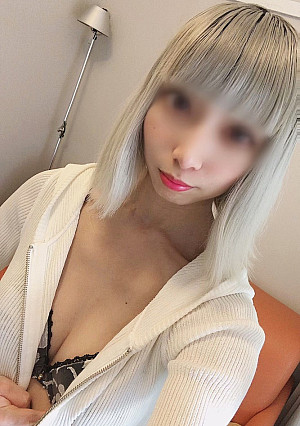 独占販売 ※訳あってサンプルは顔を隠してます【４K撮影】本編顔出し【つるつるパイパン】週末地下ドル現役生(18)禁断の密会→まさかの生挿入えっちｗ派手な見た目と対称的な従順Mキャラ巨乳極狭マンコ勝手に中出し！