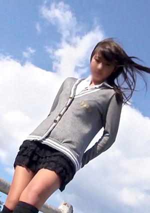 【1,000pt引き】【純情18】真里★北の大地で出会ったロリロリ美●女♪パンチラ好きさん必見シーン多数★車内フェラ玩具責めでまんこグチョグチョ＠ボーボーマン毛かき分けちんぽ挿入ハメまくり！えぇ声で鳴