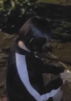 【個人】デカ尻女を公園へ呼び出して返済させたらちゃんと持ってきた。けど・・・・。夜の公園、他人棒で突きながら延滞金を徴収。少しハラハラした野外ハメを公開