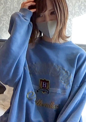 【中出しハメ撮り】【生活の為に期間限定で晒します】ウチの成績の悪い若い女性新人です。スレンダーで明るく気立てのいい元読者モデルでクラブでダンサーもしてました。