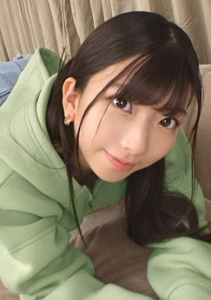 【童顔×パイパンミニマム】寂しくからオナニーはしないけどエッチなことには密かに興味がある19歳専門学生・・どんどんエッチな表情になってきて・・ ネットでAV応募→AV体験撮影 1817