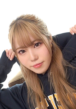 【初撮り】【専門学生】【色白美肌】イマドキファッションの専門学生。毛が薄くて割れ目が丸見えの秘部を刺激するとすぐに絶頂し.. ネットでAV応募→AV体験撮影 1826